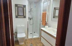 Apartamento con cocina abierta y vistas verdes - Foto 3