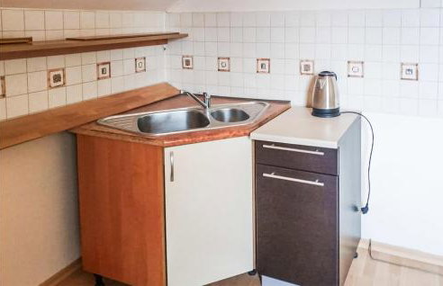 3 Bedroom Awesome Apartment In Klucze - Foto 13