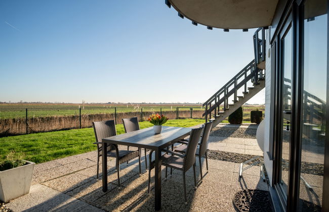 Giuliott with parking and shared pool - Photo 18