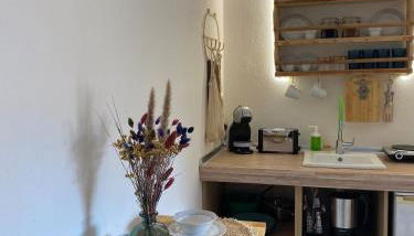 Krystallia backyard house - Photo 2