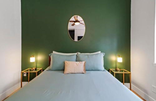 Soulard 4 Bedroom Retreat Near Downtown with Patio and Parking - Foto 19