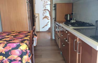 Desiree Holiday - Foto 4