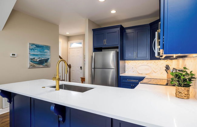 Charleston-style Row House Featured on Hgtv w/ Wifi & Creek Views - Photo 6