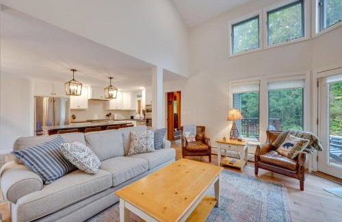 Ski-in Condo with Hot Tub on Burke Mtn Slopes! - Foto 9