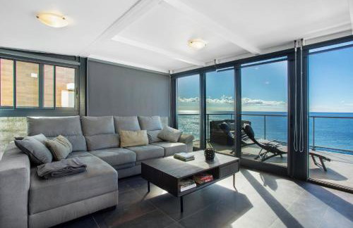 The Wave House - Seaside Haven - Photo 9