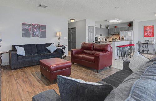 Shop and Dine Fort Worth Condo with Racetrack Views! - Photo 2