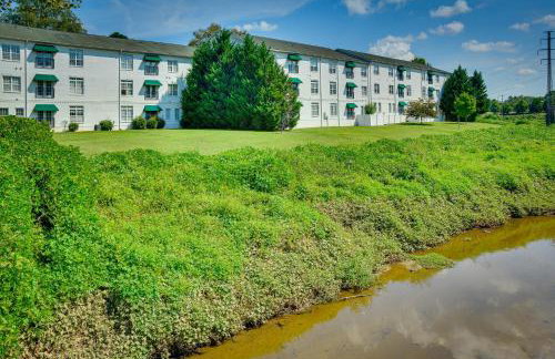 Greensboro Condo Rental Near Hospital and Trails! - Foto 3