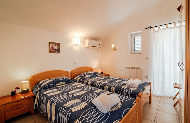 Spacious Family 4BR Seaside House, Fantastic Sea Views, 20 Meters to Beach - Foto 7