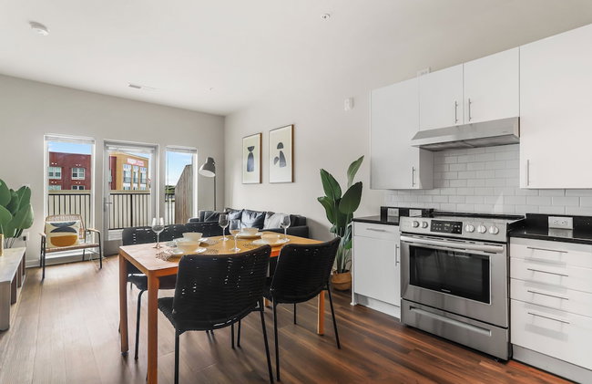 Huntington Apartments near Huntington Metro - We Host - Photo 28