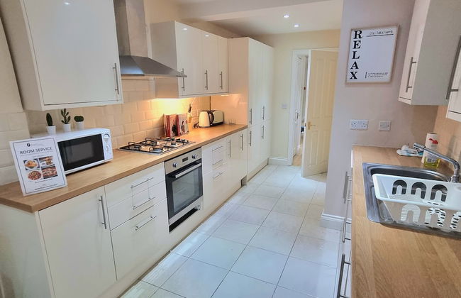 Urban Stay Oxford Gardens Apartments - Photo 46