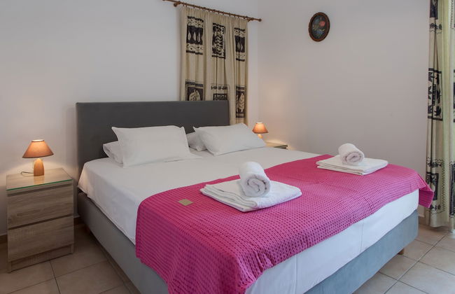 Manos Apartments - Photo 14