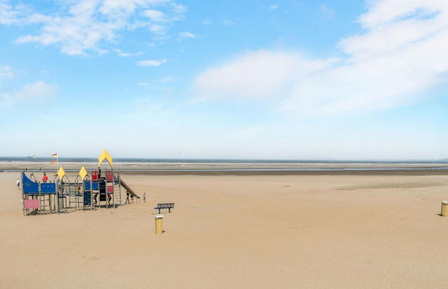 Luxury Chalet Near Ouddorp With Garden - Photo 34