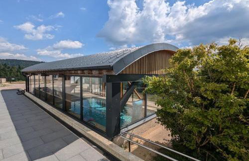 Gîte avec piscine chauffée, spa et vue sur la vallée - FR-1-589-655 - Foto 1