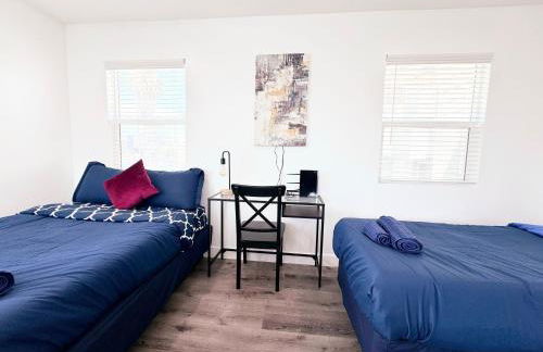 Cozy 3 BR Townhouse with Balcony - Photo 43