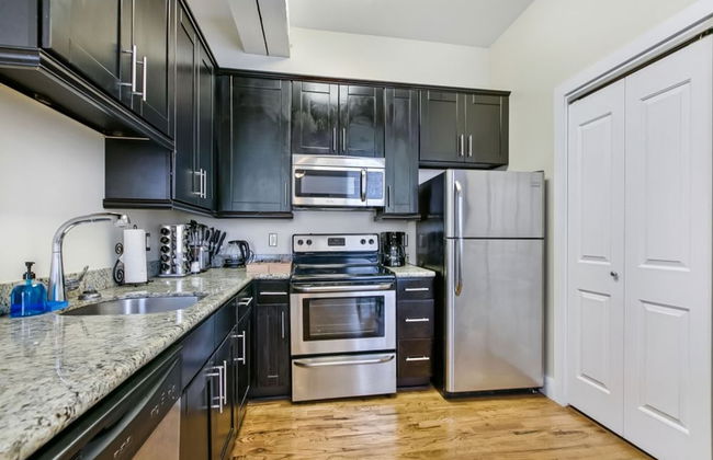 Merchant Lofts Comfy Condos – Walk Everywhere - Foto 16