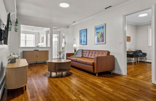 New England Nest - Modern 2BR Home with EV Charger - Foto 2