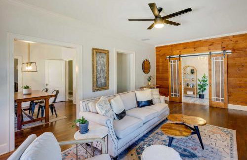 Walk to Dtwn Tyler Tudor with Backyard - Foto 6