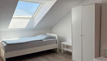 Monteurapartment und Ferienapartment Mannheim - Foto 1, wardrobe