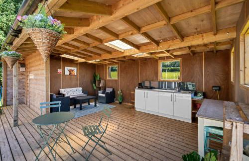 The Lily Pod at Nest and Loaf - Foto 16