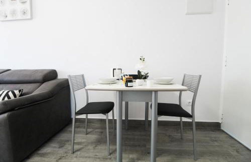 Costa Blanca Bungalow Lago jardin frente piscina 4 personas #PRP001 by Stay Orihuela Costa - Foto 29