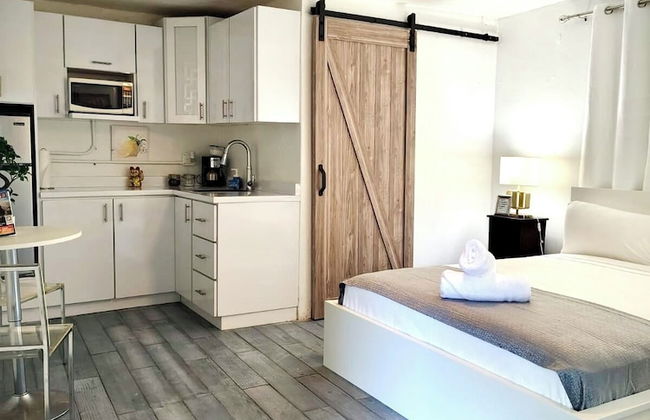 Segovia Studio Units - Photo 23