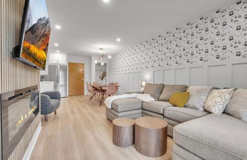 Renovated Ski In Out Condo King Bed Patio Grill - Foto 27