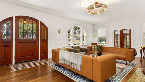 Moore Manor - Foto 3