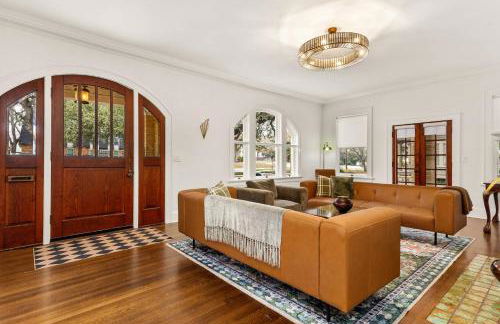 Moore Manor - Foto 1