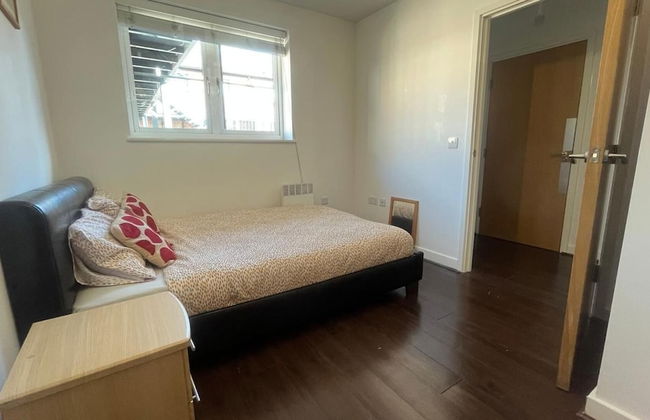Central 2-bed Apt - Sleeps 4 - Parking & Wifi - Foto 6