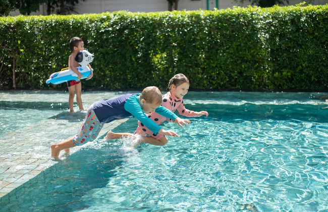 First Choice Suites - Photo 48