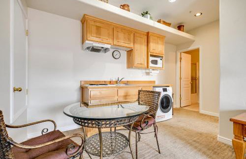 Golf Course Views and Private Deck Mesquite Condo! - Foto 13