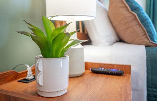 Color Pop Cottage Stylish 2BR with 2 Parking Spots - Foto 48