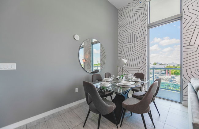 Poolside District Condo - We Host - Foto 16