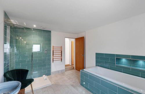 Seven Space - Willow Barn, Hot Tub & Scenic Rural Retreat - Photo 20