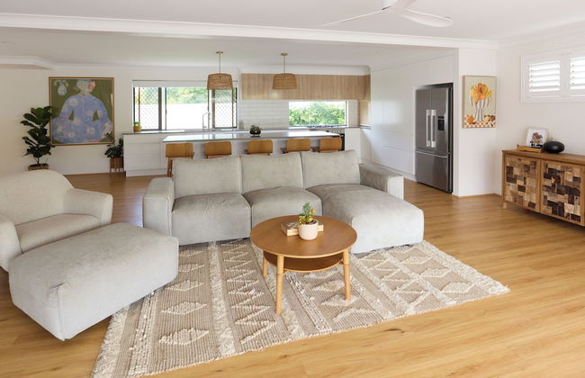 Tugun Retreat - 5BRM Home with Pool - Photo 12