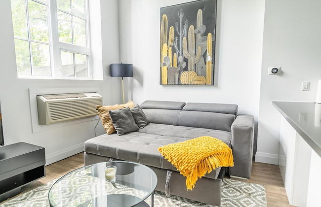 1 Bedroom Loft Free Parking Gym 1 - Photo 10