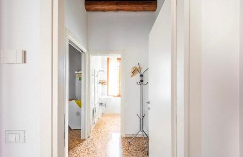 Beautiful Villa With Garden and Private Parking! - Foto 19