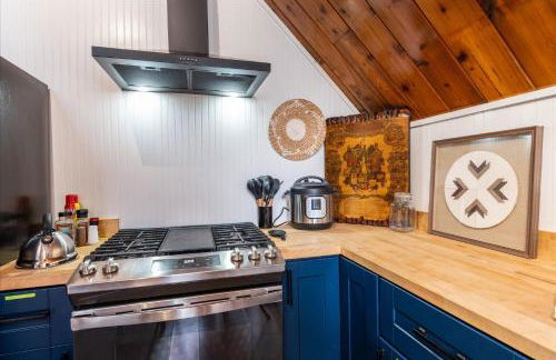 Bass Lake Chalet- A frame with hot tub/firepit - Foto 14