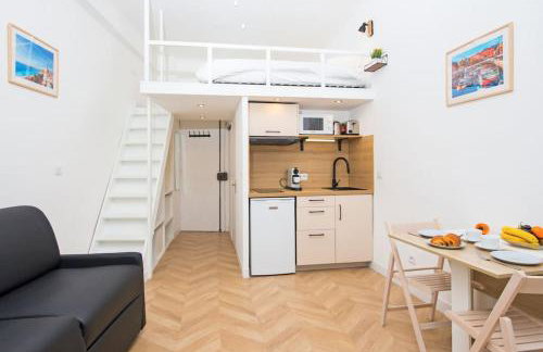 - - Superbe Studio avec Balcon - Nice Centre - - - Photo 2