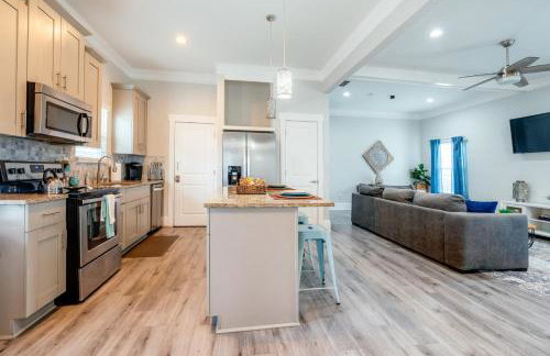 Renovated, Pet friendly, Yard, 2 Miles to Downtown - Photo 22