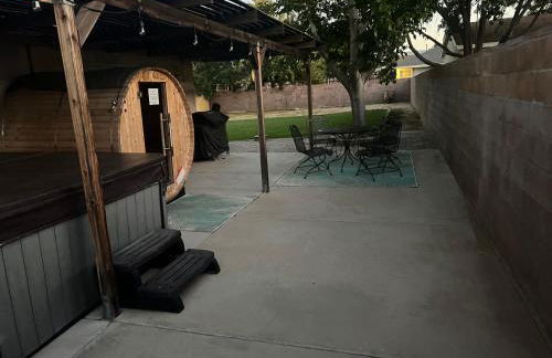 Cheerful 3BR 2BA Sauna Spa Pool Table PPong BBQ More - Foto 3