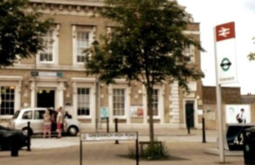 Elegant & spacious parkside 2-bedroom 2-bathroom flat in period building facing Blackheath - parking, great Greenwich location, easy for O2 Arena and City, very near Marathon start line! - Foto 56