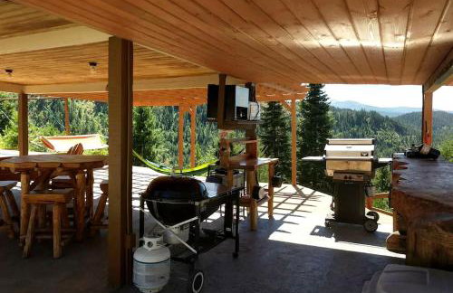 Rustic Mountain Retreat Perfect for Large Groups in Kingston, Idaho - Foto 21