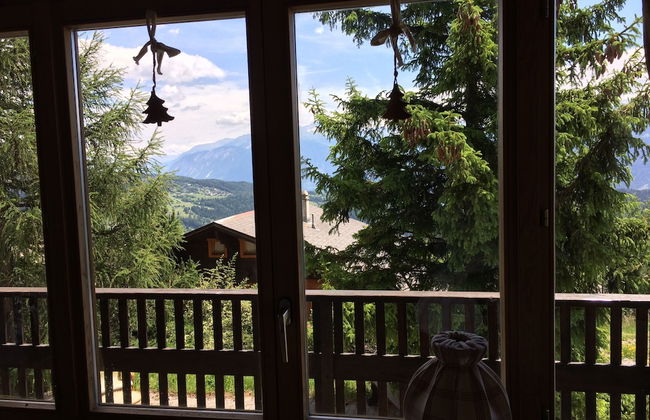 Outstanding Chalet for Groups South Facing Breathtaking Views all Year Round - Photo 16