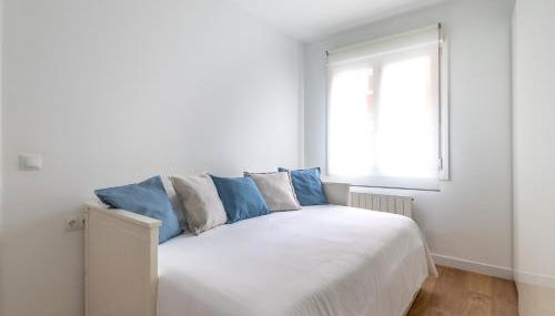 Amplio y acogedor junto al Ayuntamiento - Foto 3