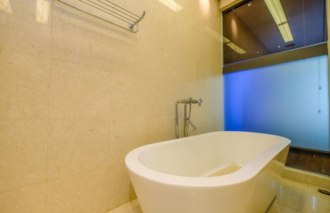 Homey Penthouse 3Br With Extra Room Kemang Village Apartment - Foto 22