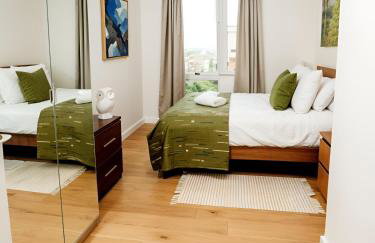 Waterfront- London Greenwich o2 Arena 2 Bed Flat - Photo 5