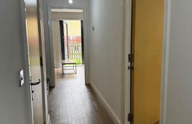 Modern 3-Bed Townhouse & Balcony - Foto 8