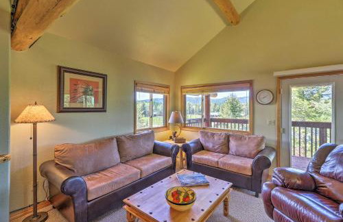 Quiet Trego Resort Home with Lake, Pavilion and Trails - Foto 5