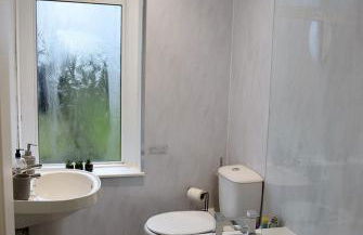 Free Parking - Central - Sleeps 6 - Great Area - Photo 8